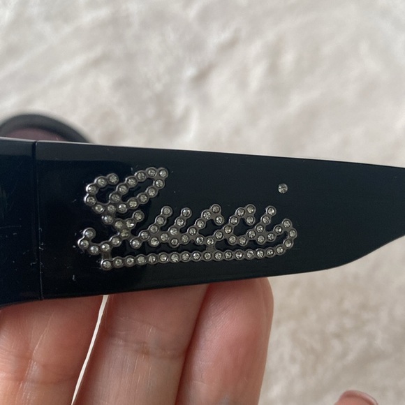 Gucci sunglasses 🕶️ - Picture 4 of 10